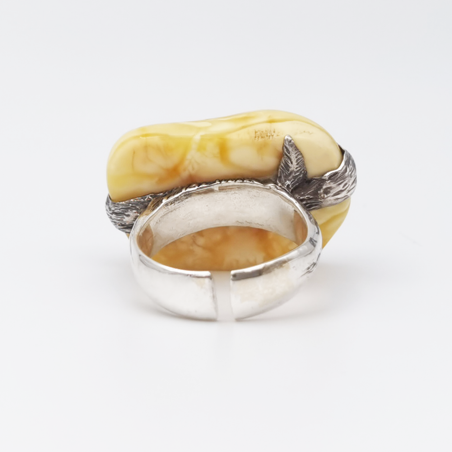 Silver 925 ring with amber "Cat"