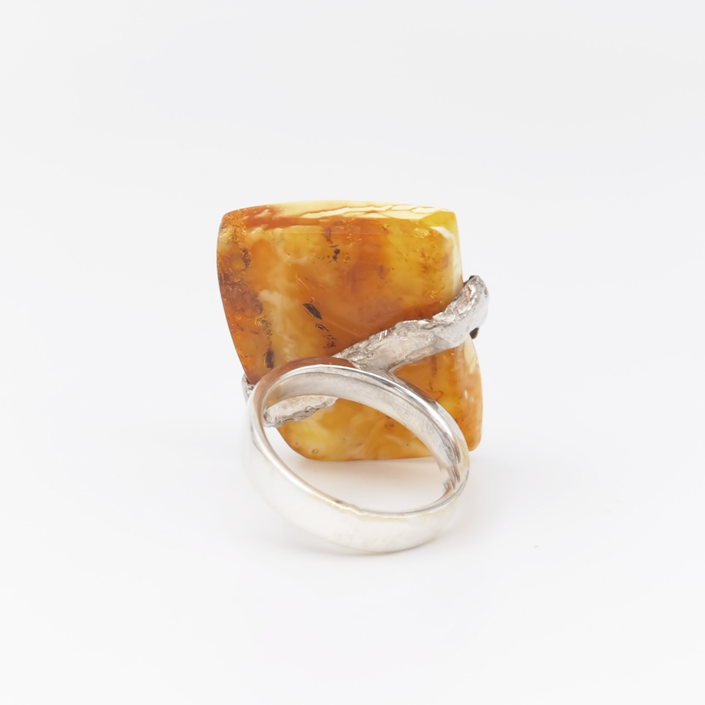 Silver 925 ring with amber "Tenderness"