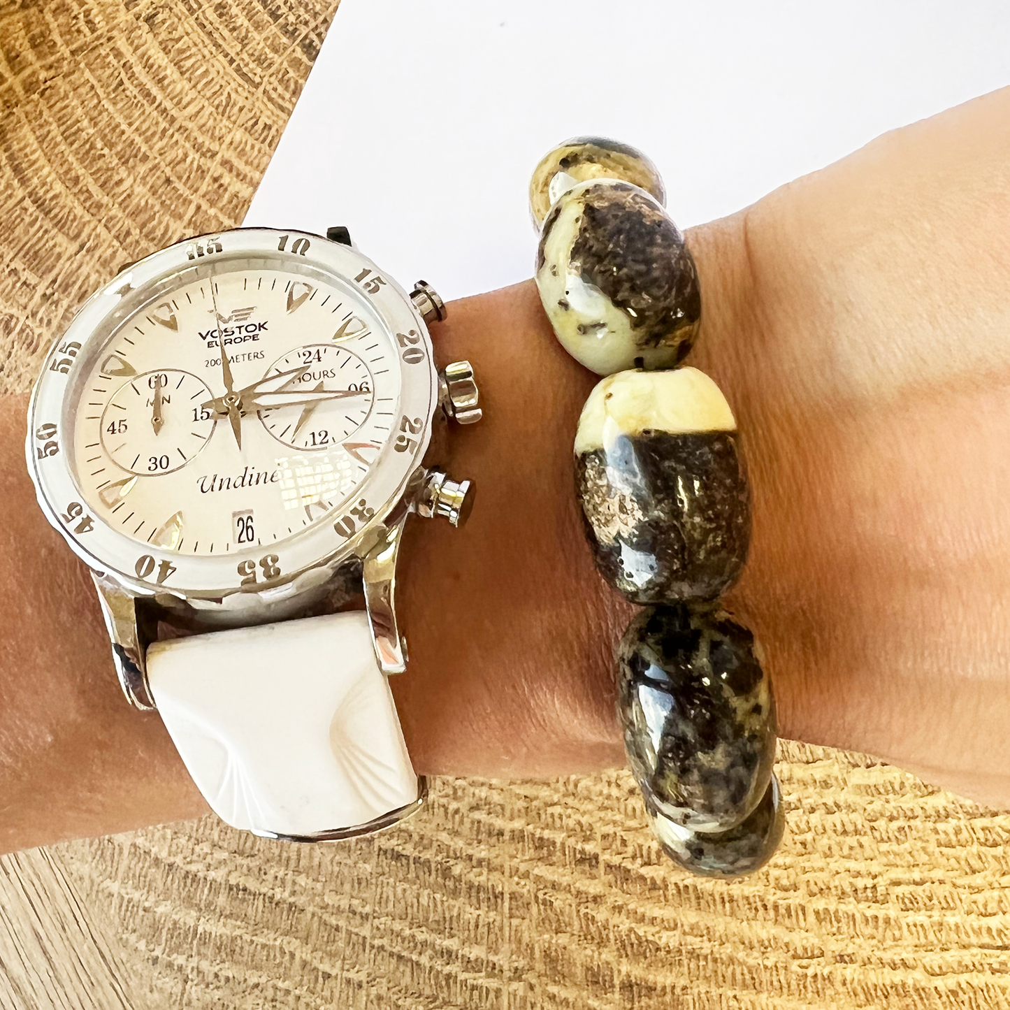 Amber bracelet "Dark cherry"