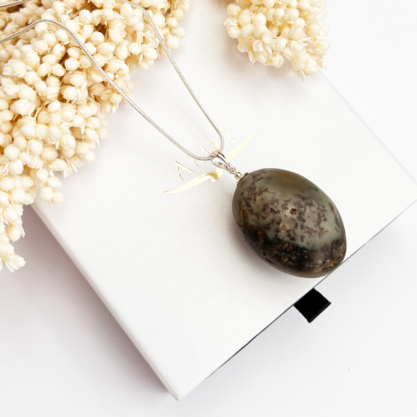 Royal amber set "Lightness"