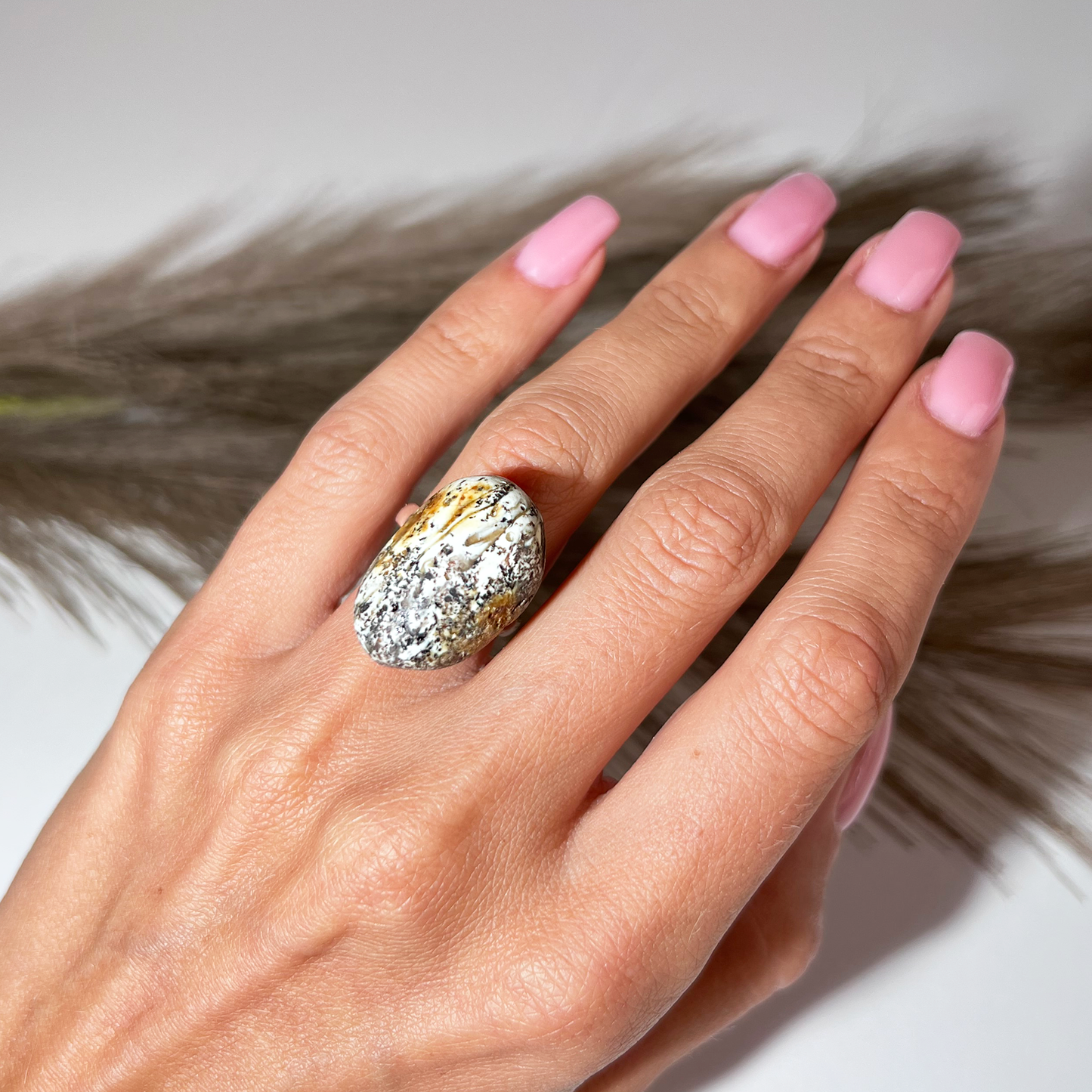Ring with white amber, size adjustable "Lake"