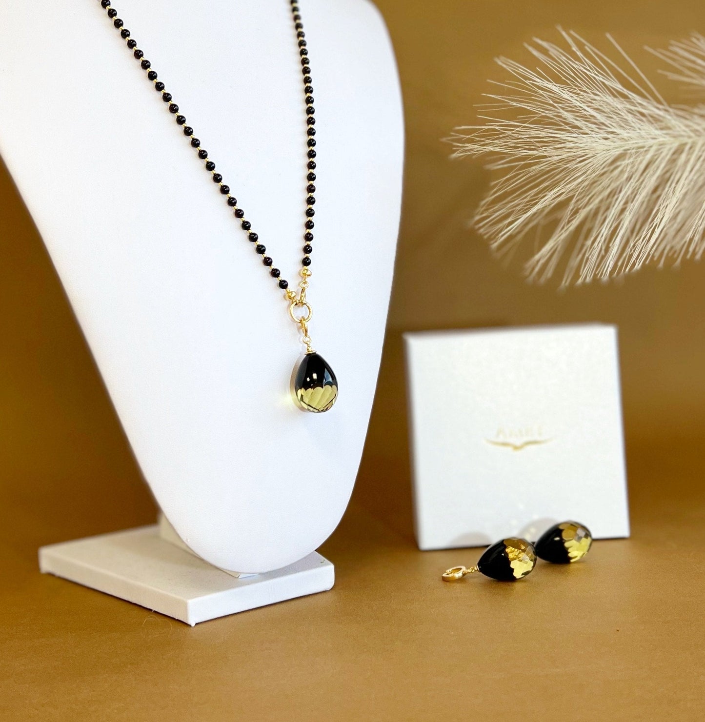 Amber necklace "Bellum gold"