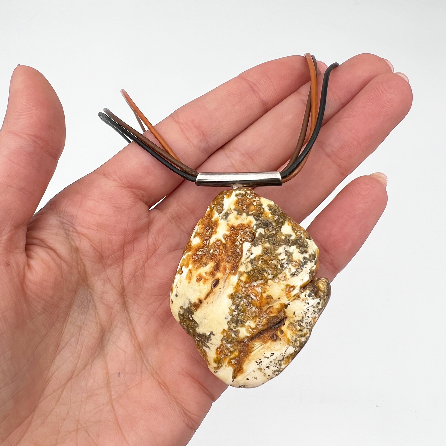 Amber pendant "Living Mountains"