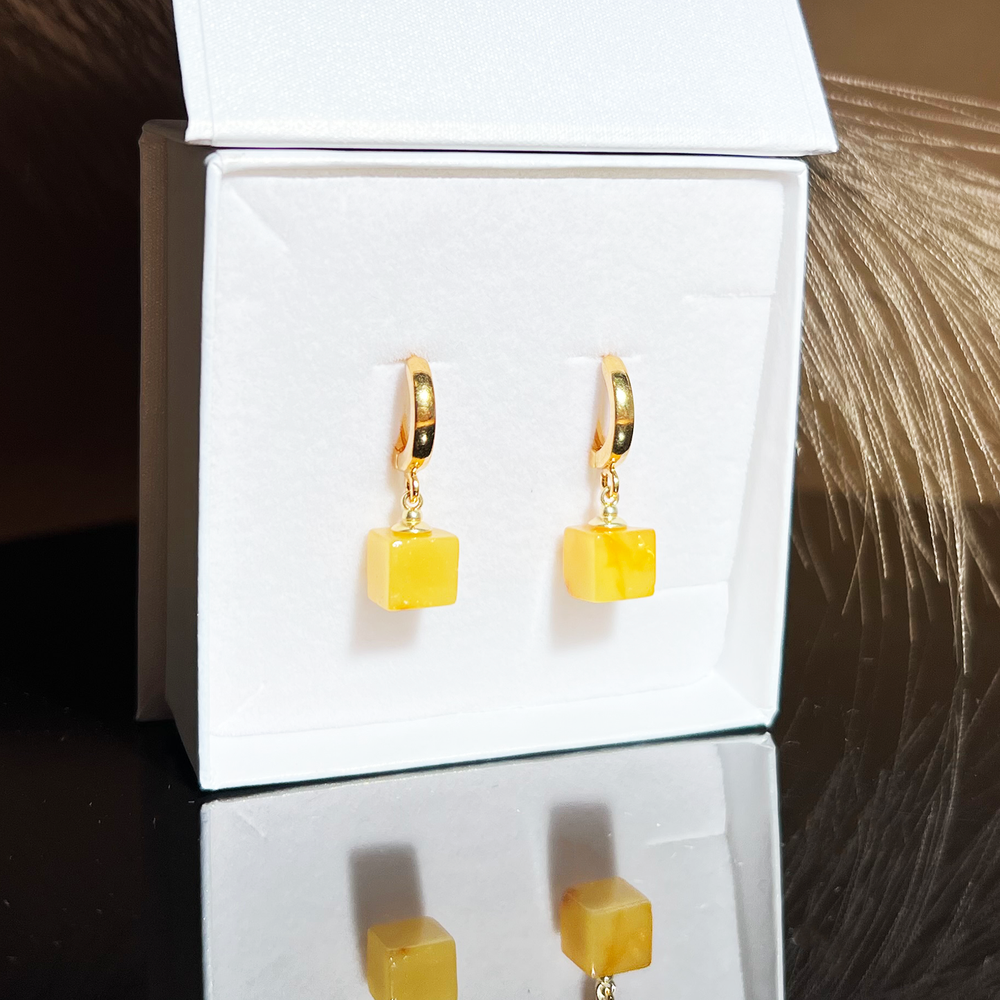 Amber earrings, gilded silver 925 "Little Cubes"